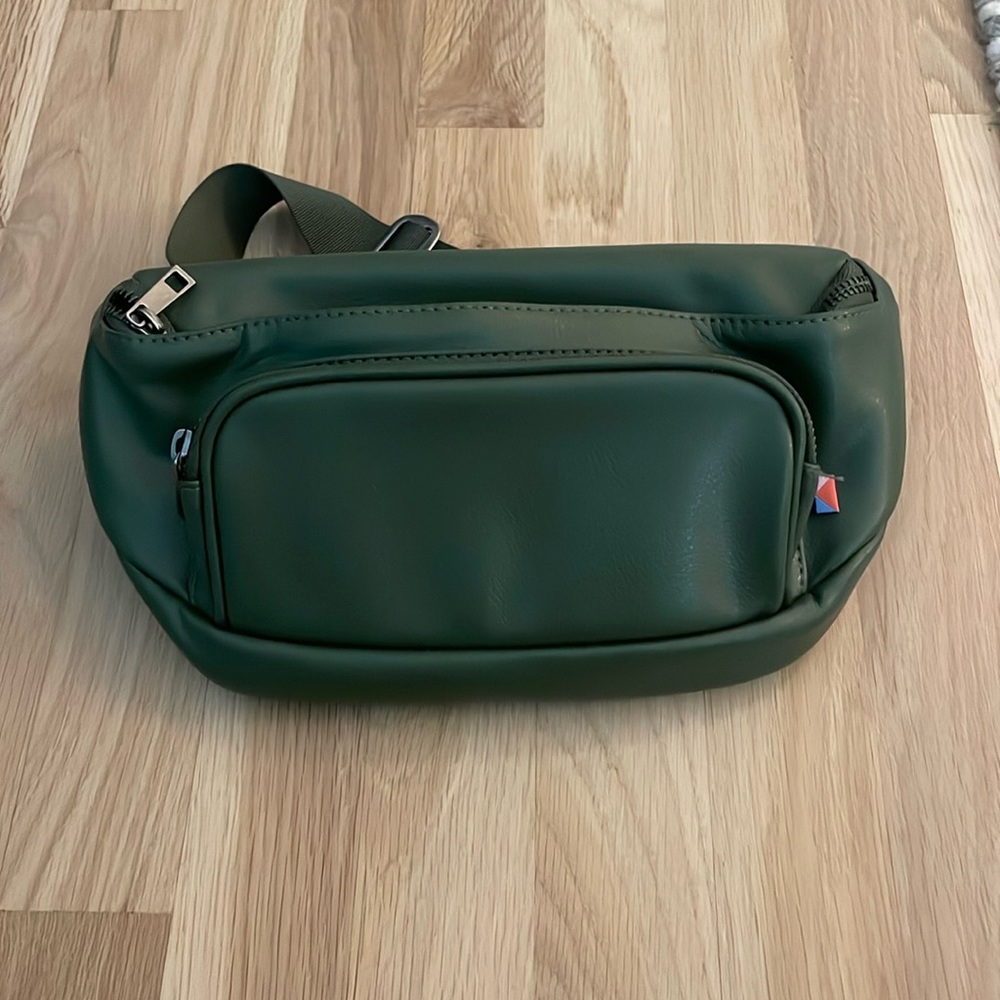 Kibou Fanny pack baby leather bag olive green NWOT